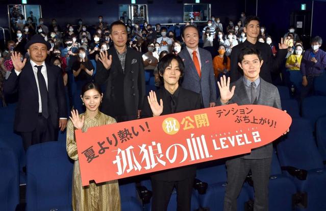 松坂桃李 尾田栄一郎氏からのサインを自慢 玄関に飾ってます 芸能 デイリースポーツ Online