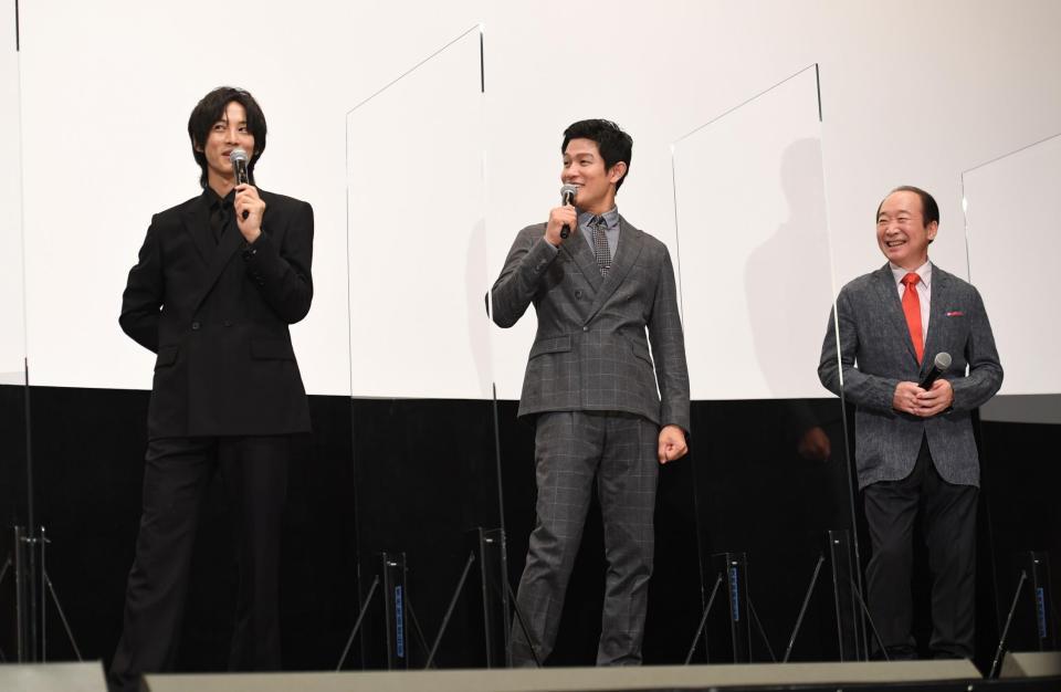 トークで盛り上がる（左から）松坂桃李、鈴木亮平、中村梅雀＝都内（撮影・佐藤厚）