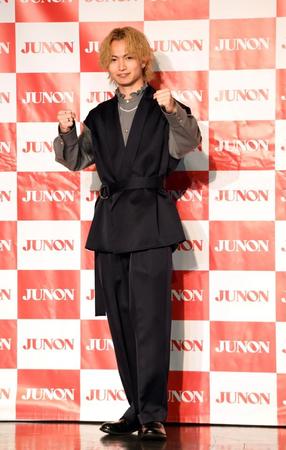 第３０代ジュノン・スーパーボーイの綱啓永＝東京都渋谷区のベルエポック美容専門学校（撮影・佐藤厚）