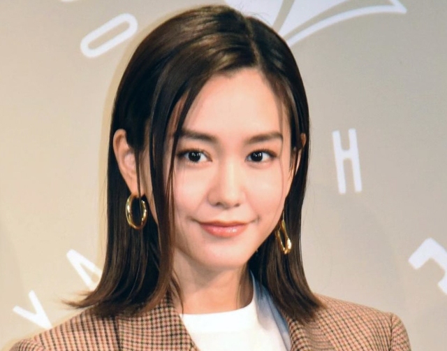 桐谷美玲 スカーフ全巻きヘア披露 新鮮でおかわ とお気に入り 芸能 デイリースポーツ Online