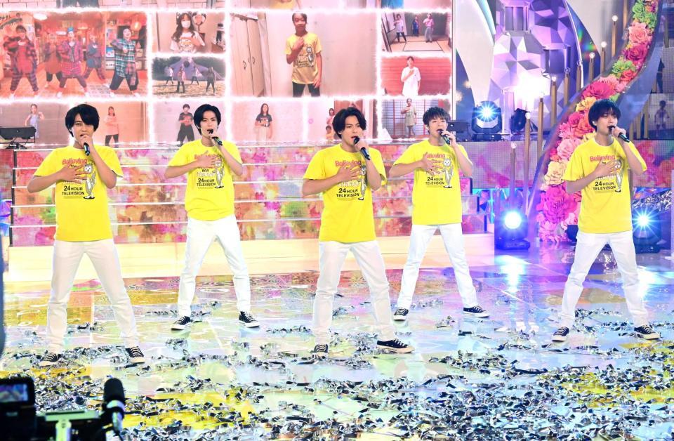 　「シンデレラガール」を熱唱するＫｉｎｇ＆Ｐｒｉｎｃｅ