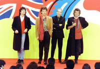 　初来日公演で会見するストーンズの（左から）ロン・ウッド、ミック・ジャガー、チャーリーさん、キース・リチャーズ＝９０年２月