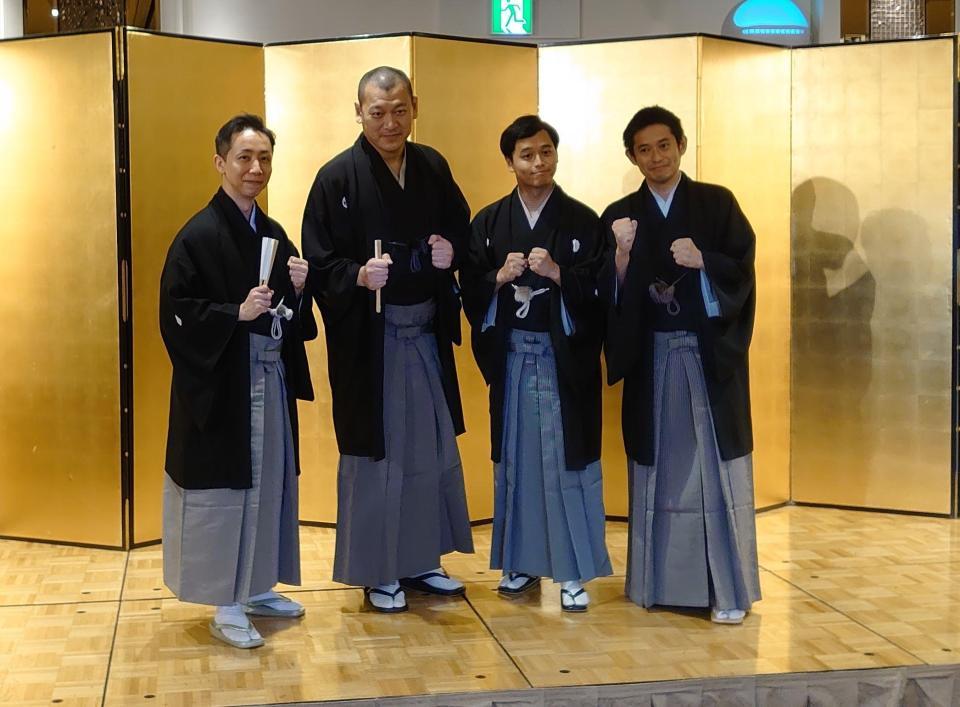 真打昇進披露会見に出席した（左から）古今亭志ん雀、柳家さん花、柳家緑也、柳家花いち＝東京・浅草ビューホテル