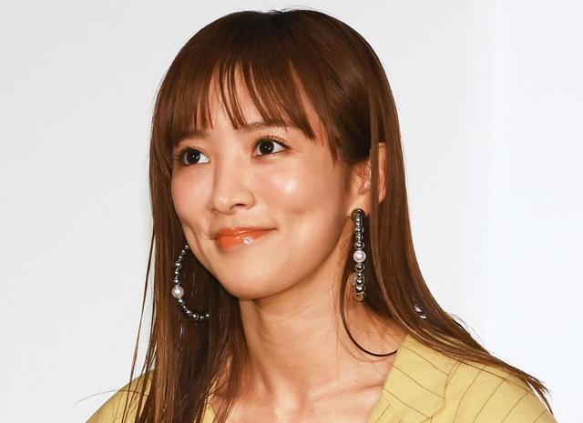 夏菜 警察官にふんした写真に絶賛の声 いつでも逮捕して かわいい 芸能 デイリースポーツ Online