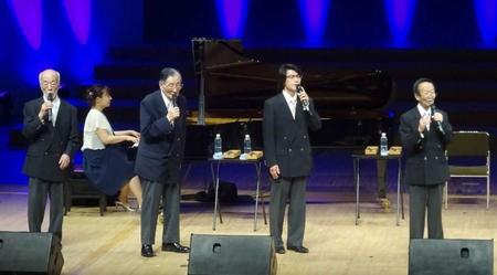 　宮崎市での「童謡の祭典」に出演したボニージャックス。右端が西脇さん＝７月４日（ベイビーブー提供）