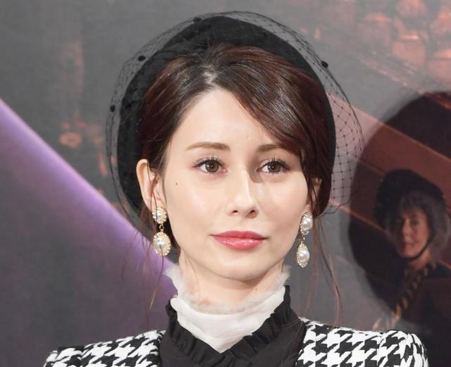 ダレノガレ 警察署で注目集める 出る時に お世話になりました 芸能 デイリースポーツ Online