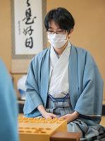 叡王戦五番勝負第５局に臨む豊島将之叡王（日本将棋連盟提供）