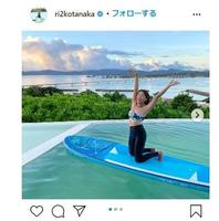 田中律子 沖縄の絶景プールで水着ショット スタイル抜群 いい笑顔 芸能 デイリースポーツ Online