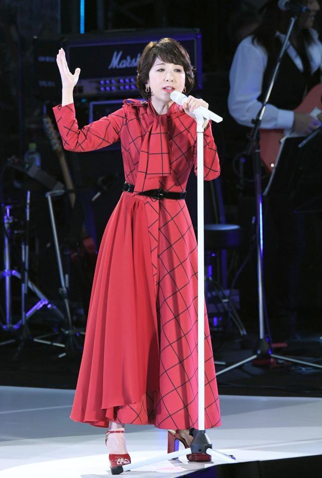 ４４年ぶりに“野音”のステージに立った伊藤蘭＝東京・日比谷野外大音楽堂（撮影・金田祐二）