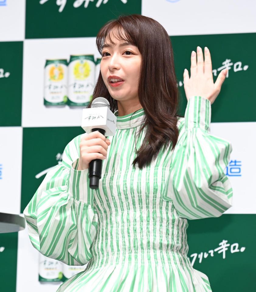 　新商品発表会に登場した宇垣美里＝東京・ＷＩＴＨ　ＨＡＲＡＪＵＫＵ　ＨＡＬＬ（撮影・高石航平）