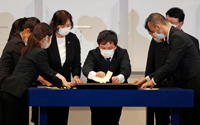 総裁選開票でヤジ 早くやらんか テレ東 池上特番が詳細 みんな選挙で忙しいんだ 芸能 デイリースポーツ Online