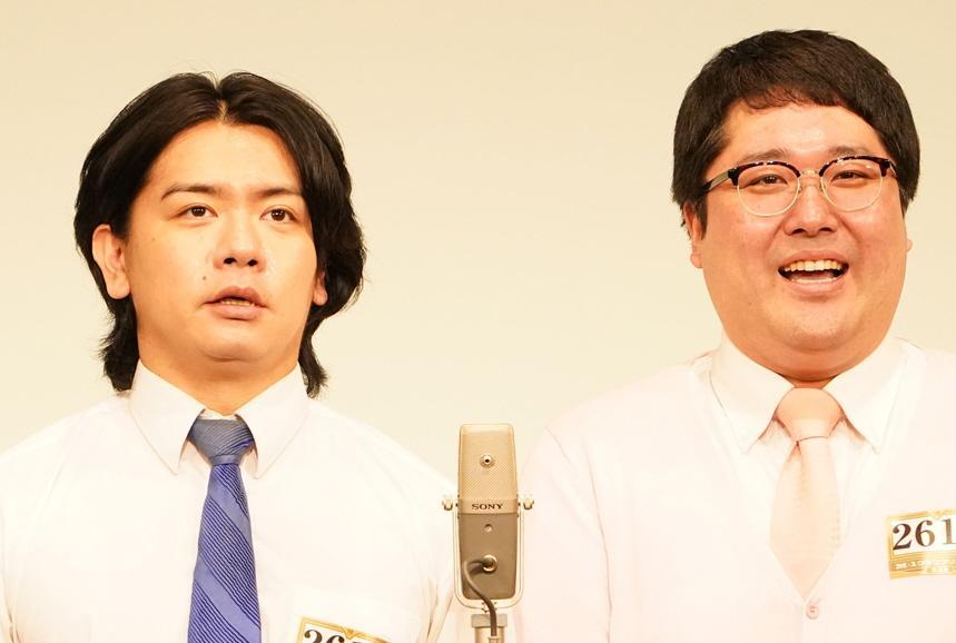 　マヂカルラブリー・野田クリスタル（左）と村上