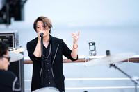 　初の船上ライブで歌うＴＥＲＵ