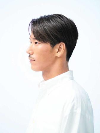 　初のエッセイ本を発売する小林直己