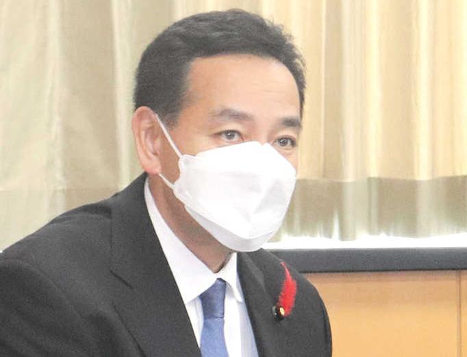 　山際大志郎氏