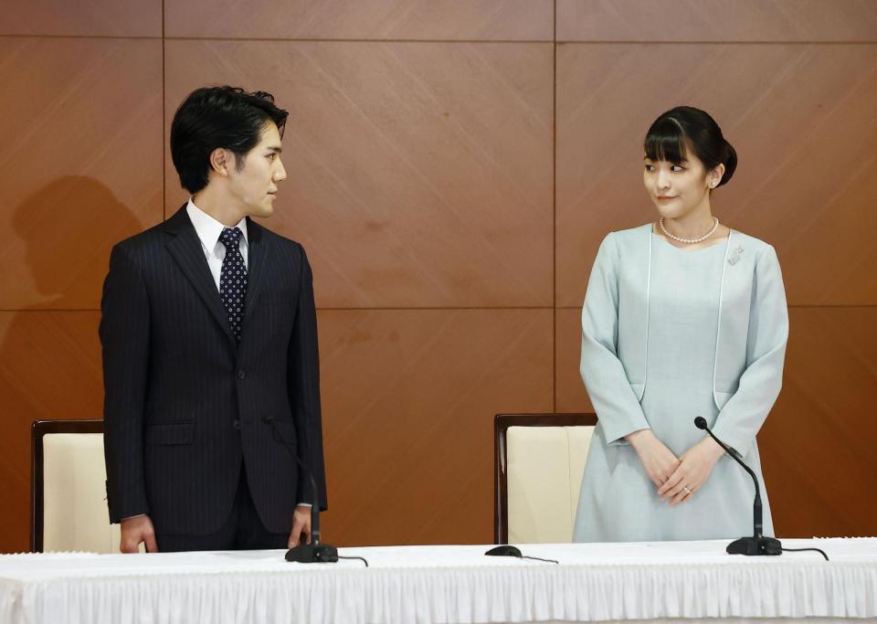 　結婚し、記者会見に臨む小室圭さんと眞子さん（代表撮影）
