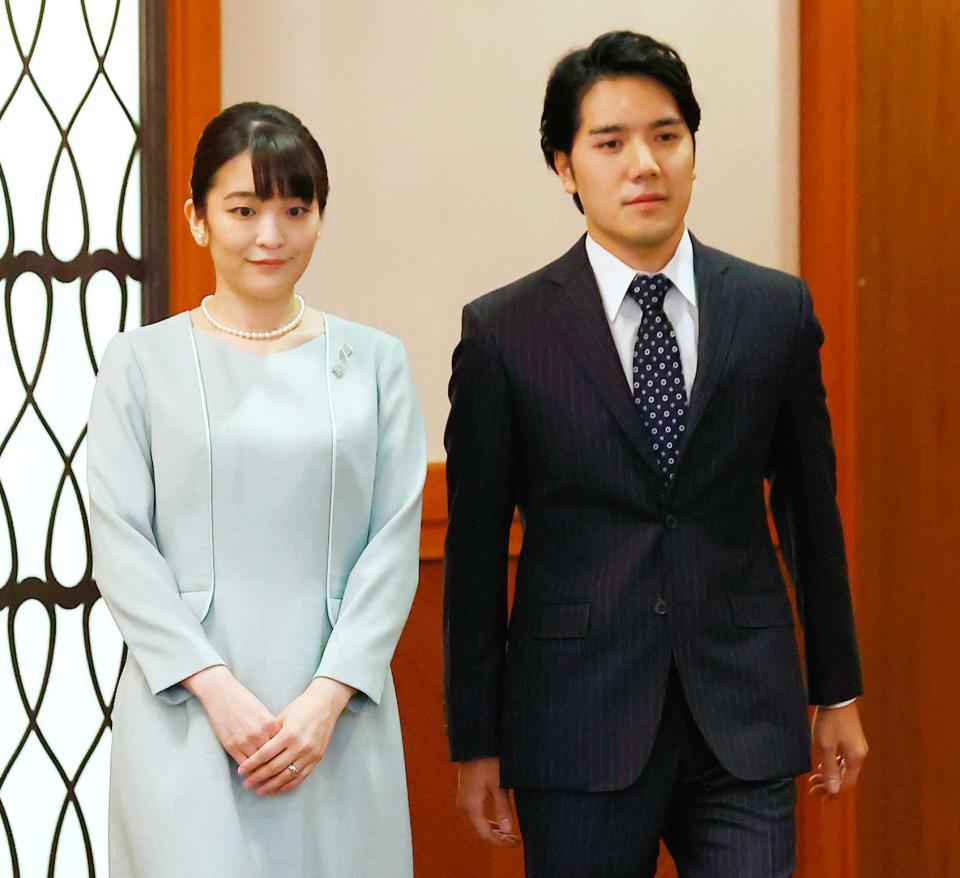 　結婚し、記者会見を行った小室圭さんと眞子さん＝２６日