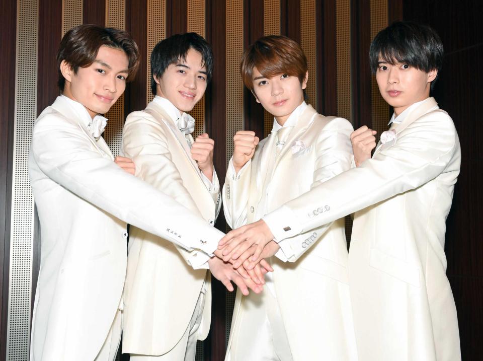 　「ジャニーズ・アイランド」へ決意を見せたＪｒ．たち（左から）那須雄登、岩崎大昇、高橋優斗、井上瑞稀（撮影・金田祐二）