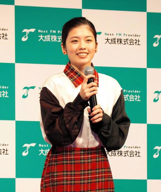 小芝風花 本当に頼りになる 世界で１台 小芝バージョン警備ロボットにメロメロ 芸能 デイリースポーツ Online