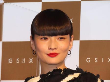 「ＧＩＮＺＡ　ＳＩＸ　Ｘｍａｓ　エントランスアート点灯公開・トークイベント」に出席した秋元梢＝東京・ＧＩＮＺＡ　ＳＩＸ　