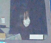 　タクシーで赤坂御用地を出発する小室眞子さん