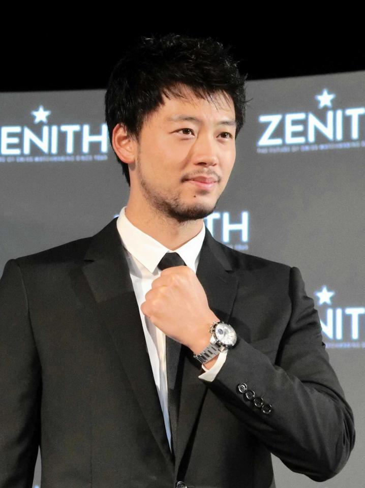 　記者発表会に出席した竹内涼真