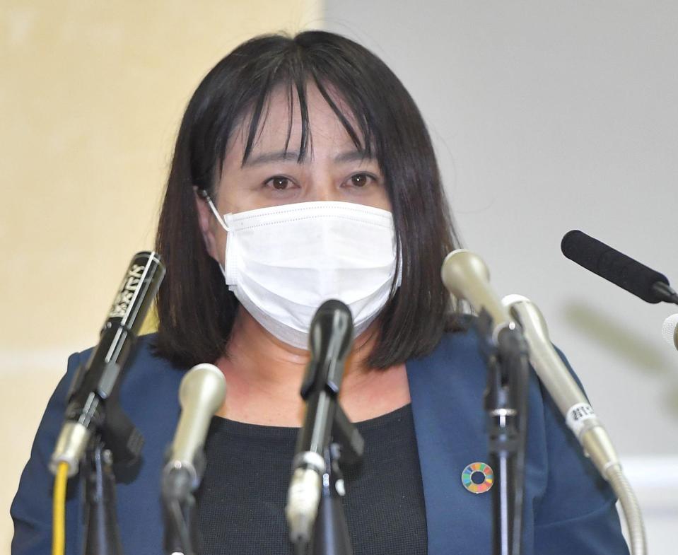 　辞職会見する木下富美子都議＝東京都庁（撮影・出月俊成）