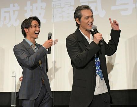 　加藤雅也（右）と佐藤寛太（撮影・三好信也）