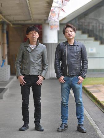 今年も恒例の単独ライブに挑む２丁拳銃の小堀裕之（左）と川谷修士（撮影・出月俊成）