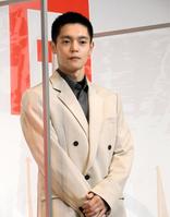 舞台あいさつした窪田正孝＝都内