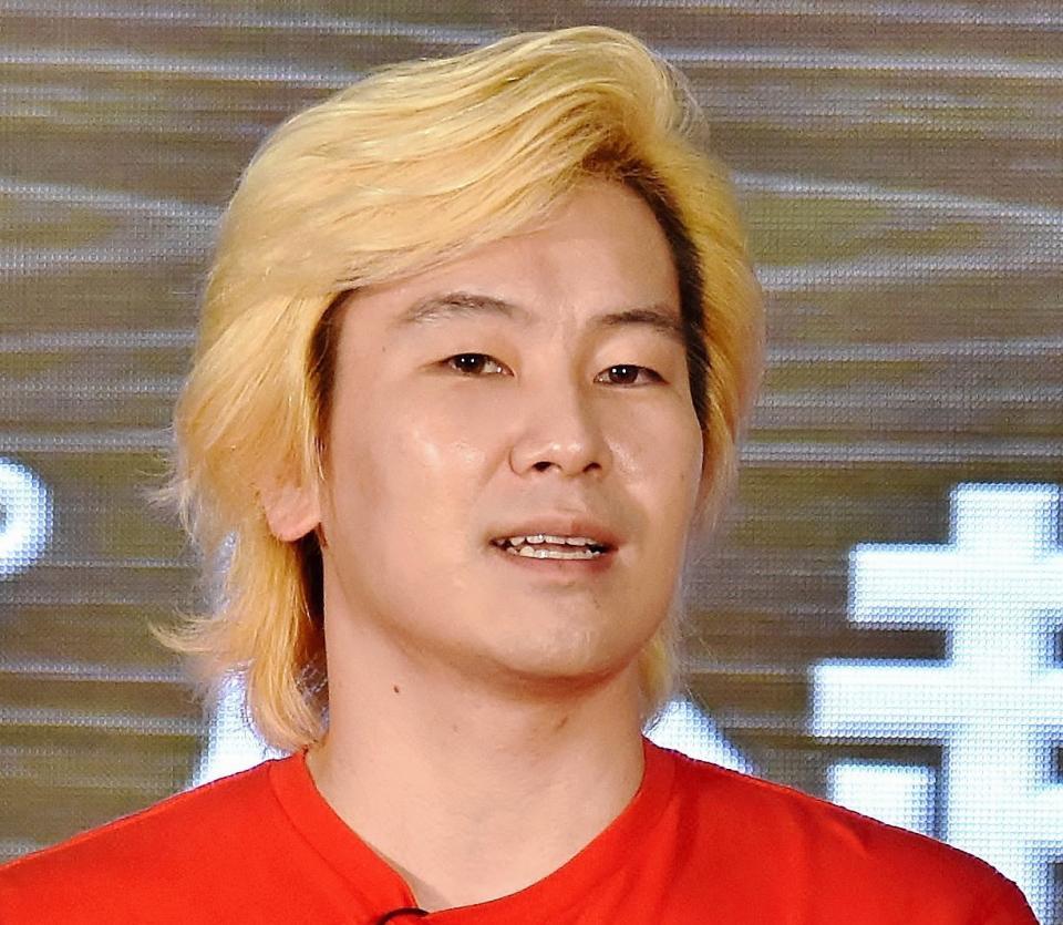 　メイプル超合金・カズレーザー