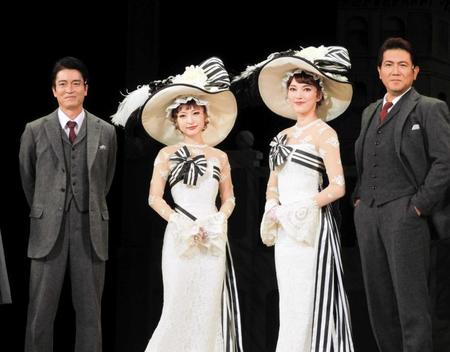 　初日前会見をした（左から）寺脇康文、神田沙也加さん、朝夏まなと、別所哲也＝１１月撮影