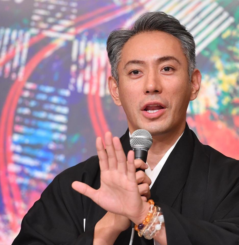 　今回の六本木歌舞伎について話す市川海老蔵（撮影・西岡正）