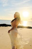 レースワンピースから美尻を見せつける熊切あさ美