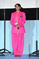 　イベントにピンク色の衣装で登場した満島ひかり（撮影・開出牧）