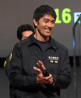 　ＴＢＳ日曜劇場「ＤＣＵ」３カ国同時リモート試写会＆舞台あいさつに登場した阿部寛（撮影・伊藤笙子）