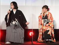 　伊藤沙莉（右）の爆笑癖を指摘する菅田将暉＝東京・ユナイテッドシネマお台場（撮影・伊藤笙子）