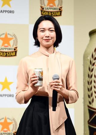 笑顔を見せる二階堂ふみ＝東京恵比寿のサッポロビール本社棟（撮影・園田高夫）