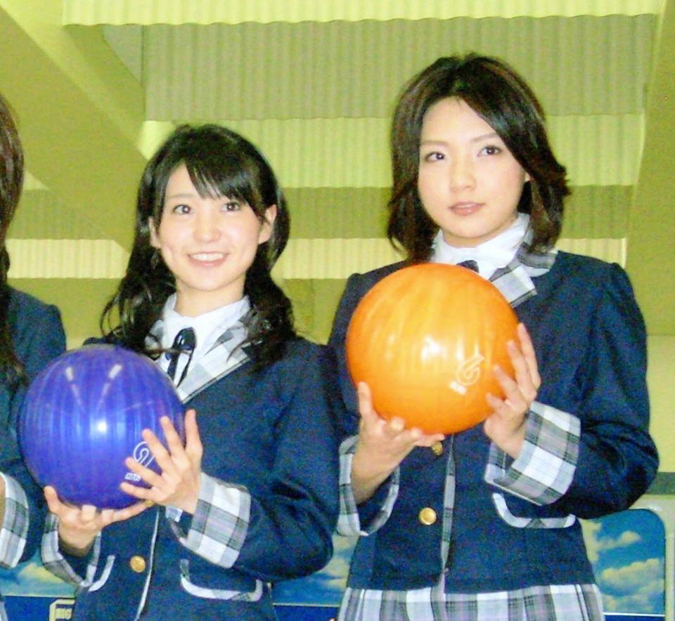 イベントに登場した大島優子（左）と野呂佳代＝２００７年１０月撮影