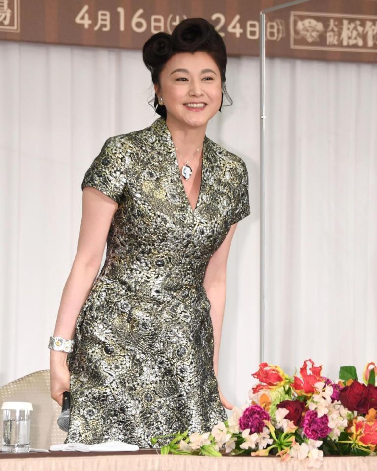 「毒薬と老嬢」製作発表に出席した藤原紀香＝東京・コートヤード・マリオット銀座東武ホテル（撮影・棚橋慶太）