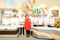 「上沼恵美子のおしゃべりクッキング」最終収録に参加した上沼恵美子（中央）