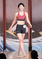 　スポーツウェア審査に挑む河野瑞夏さん