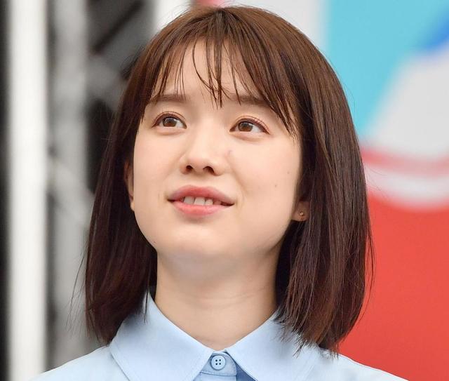 弘中綾香　顔 弘中綾香アナ「なりたい顔」ベスト３ ２位Ｃｏｃｏｍｉ＆Ｋｏｋｉ「何百万円の服にも顔負けない」/芸能/デイリースポーツ online