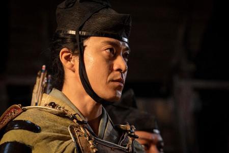 戦いに赴く前に頼朝の決意の言葉を聞く義時＝ＮＨＫ大河ドラマ「鎌倉殿の１３人」第４回から