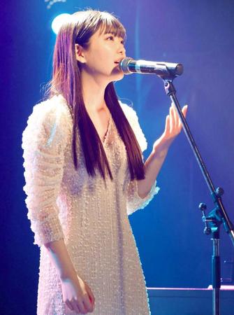 　デビューライブを行った花耶