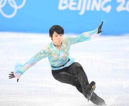 　フリー演技のジャンプの着氷でバランスを崩す羽生結弦（撮影・堀内翔）