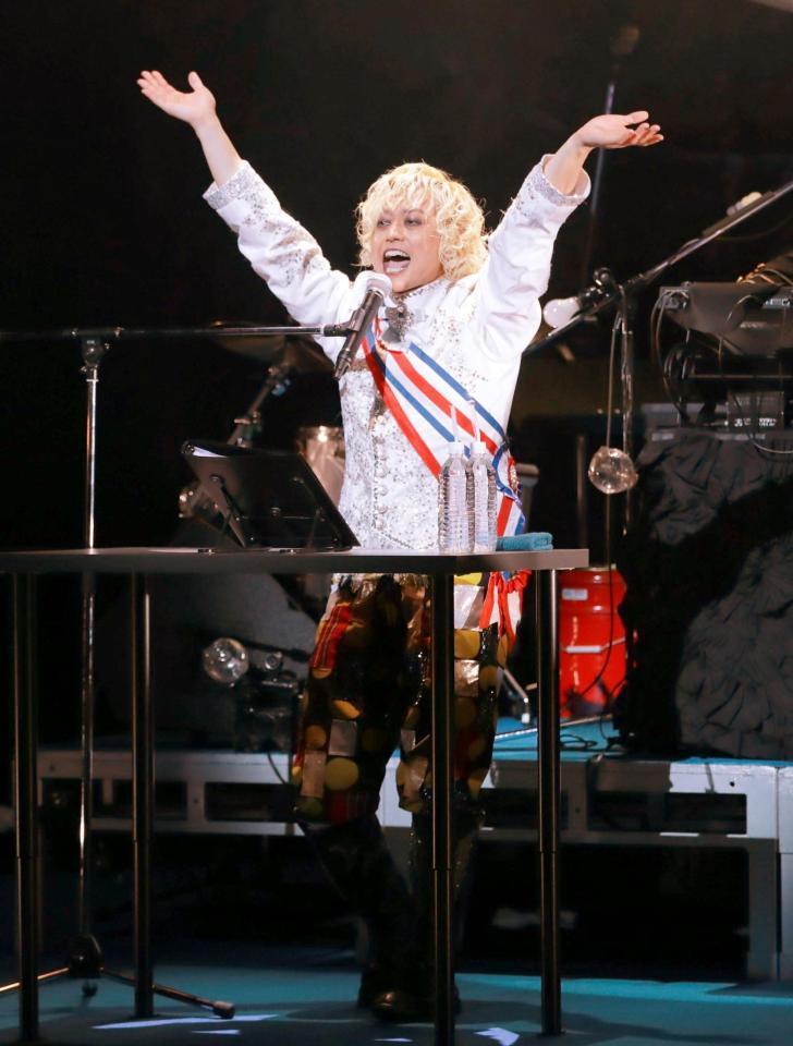 A．B．C－Z・塚田僚一 1年伸ばした金髪ロン毛に満足