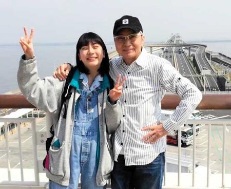 　今川宇宙（左）と西郷輝彦さん（今川宇宙ＳＮＳから）