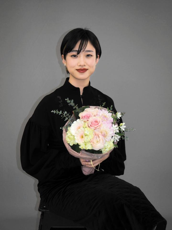 新人賞を受賞した河合優実