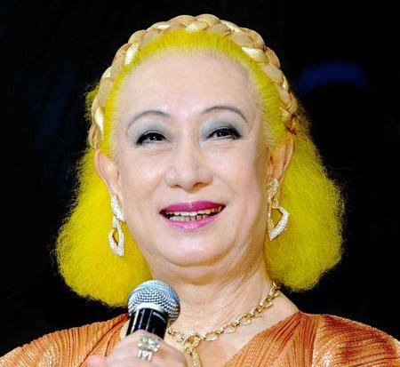 　美輪明宏